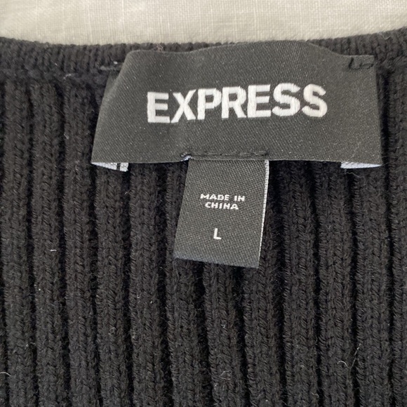 Express Rich Black Rib Knit V neck sweater with puffy pleated shoulder details - Picture 4 of 7